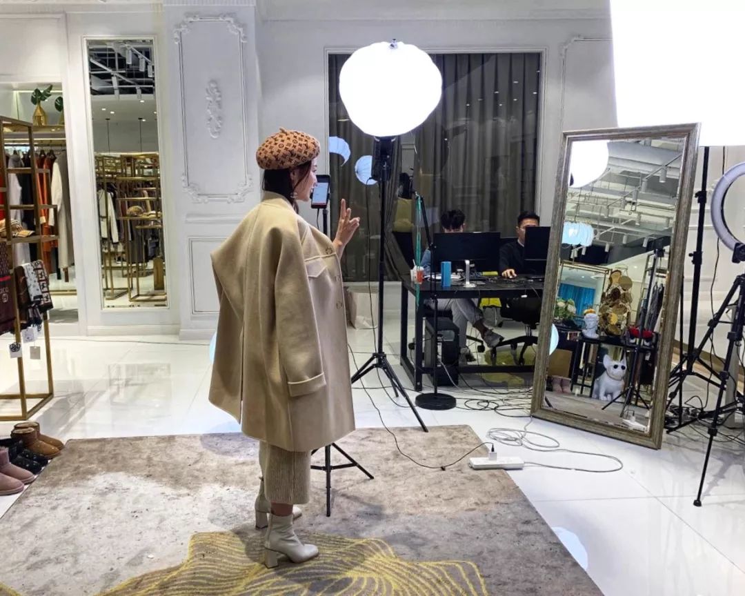 要流量?还是要生存?双十一千亿狂欢背后的小商家们