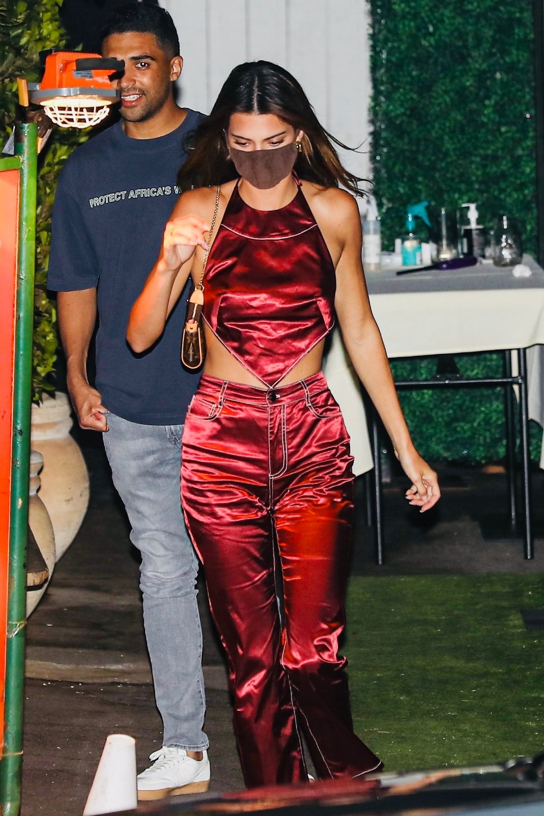 瓒呮ā澶滄櫄璧扮,瓒呮ā澶滀細鐞冩槦鐢峰弸