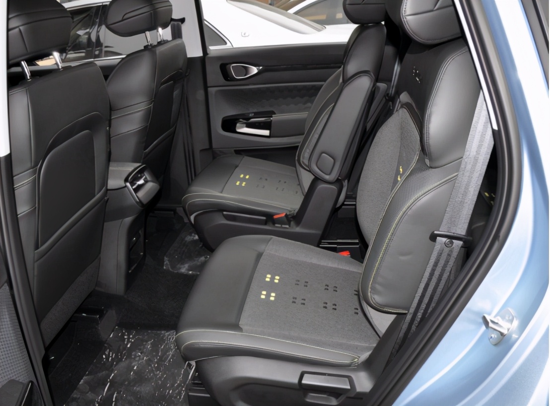 新宝骏rm-5有哪些缺点,新宝骏rm-5七座后排放倒尺寸