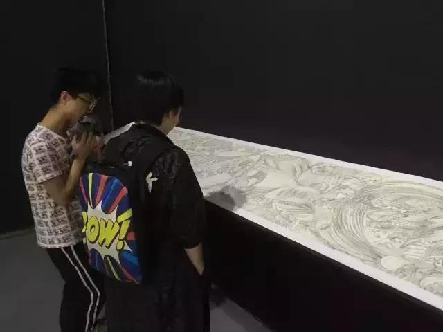 美术生哭完了继续画,气哭老师的美术生