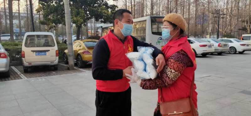 春风万里行,抗疫不了情