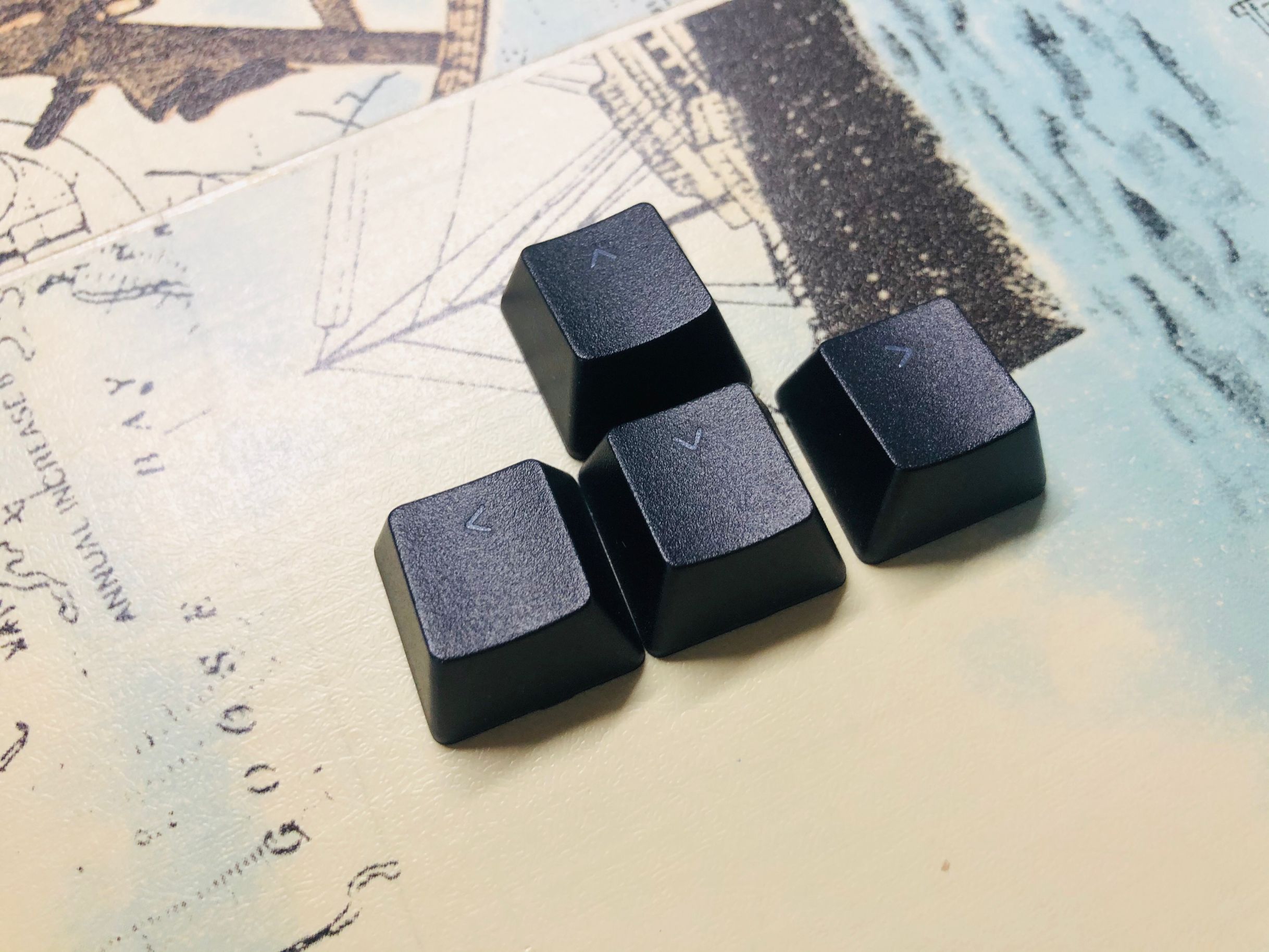 雷蛇黑寡妇v3键盘如何调节灵敏度,雷蛇黑寡妇游戏键盘测评