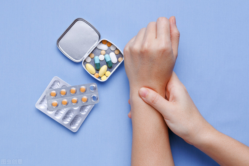 风湿病会身体一侧出现症状吗,风湿病会引起全身疼痛吗