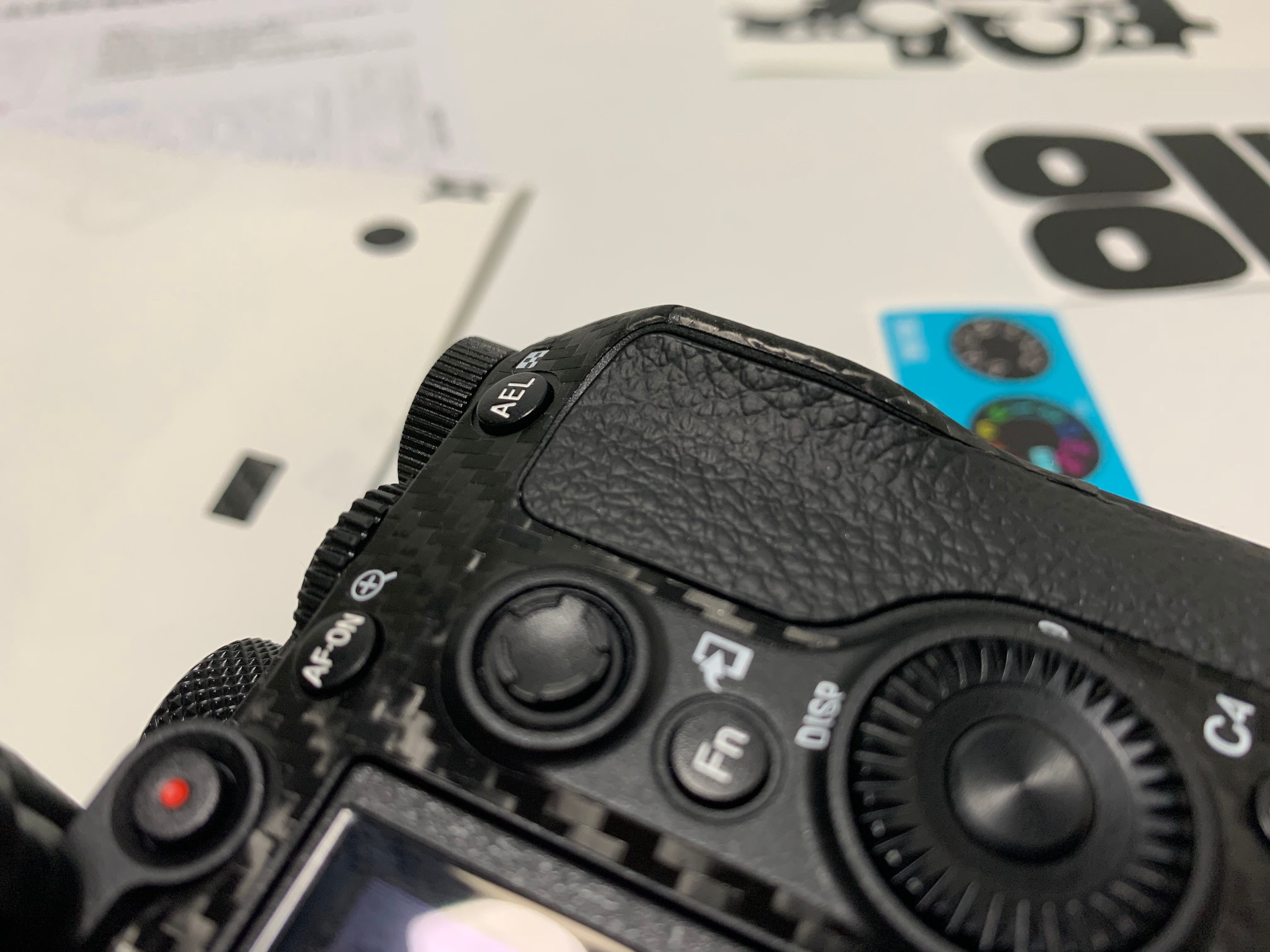 相机贴纸后怎么除胶,相机3m贴纸怎么贴