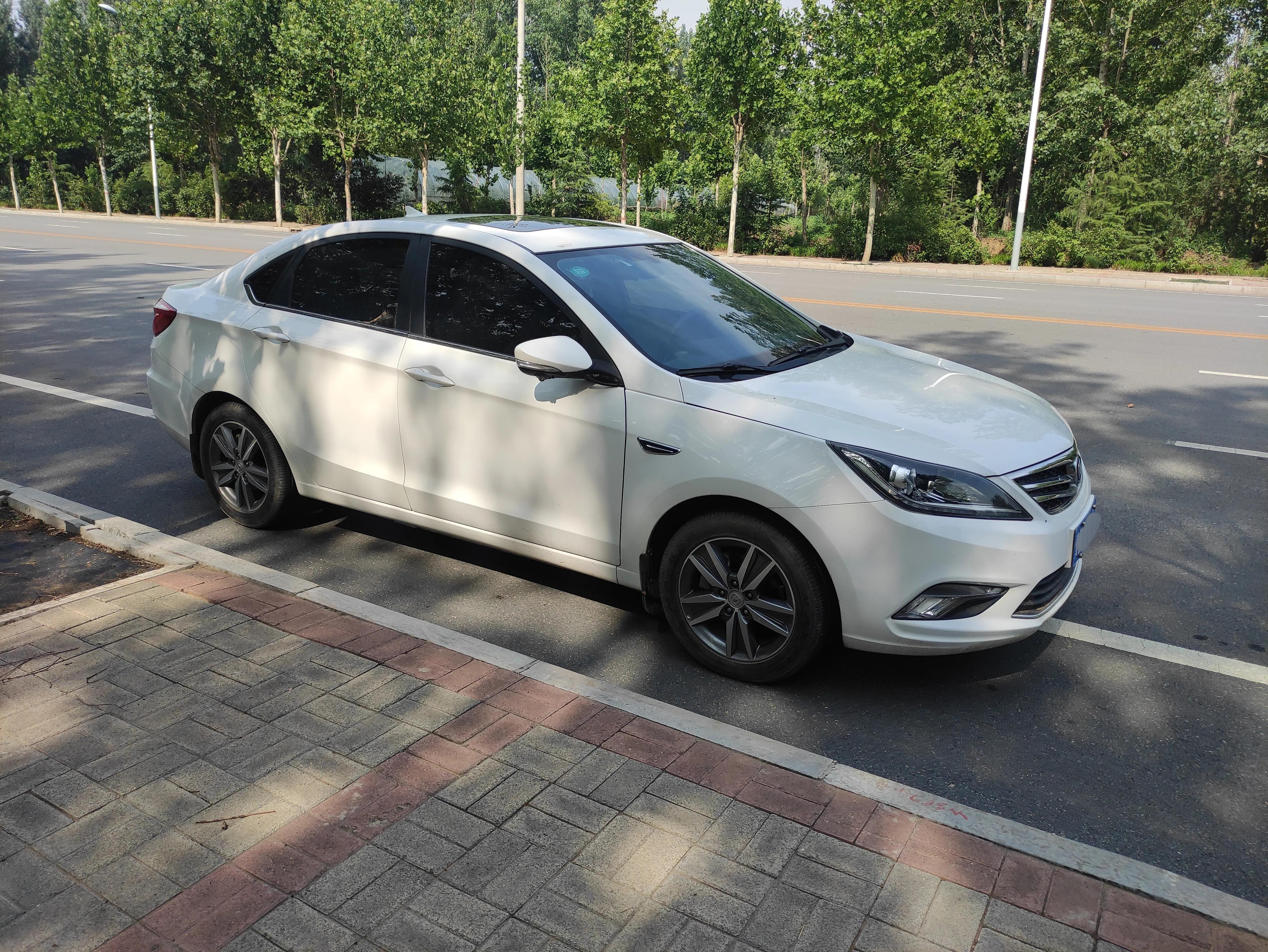 我的爱车的内饰,我的爱车黑色版