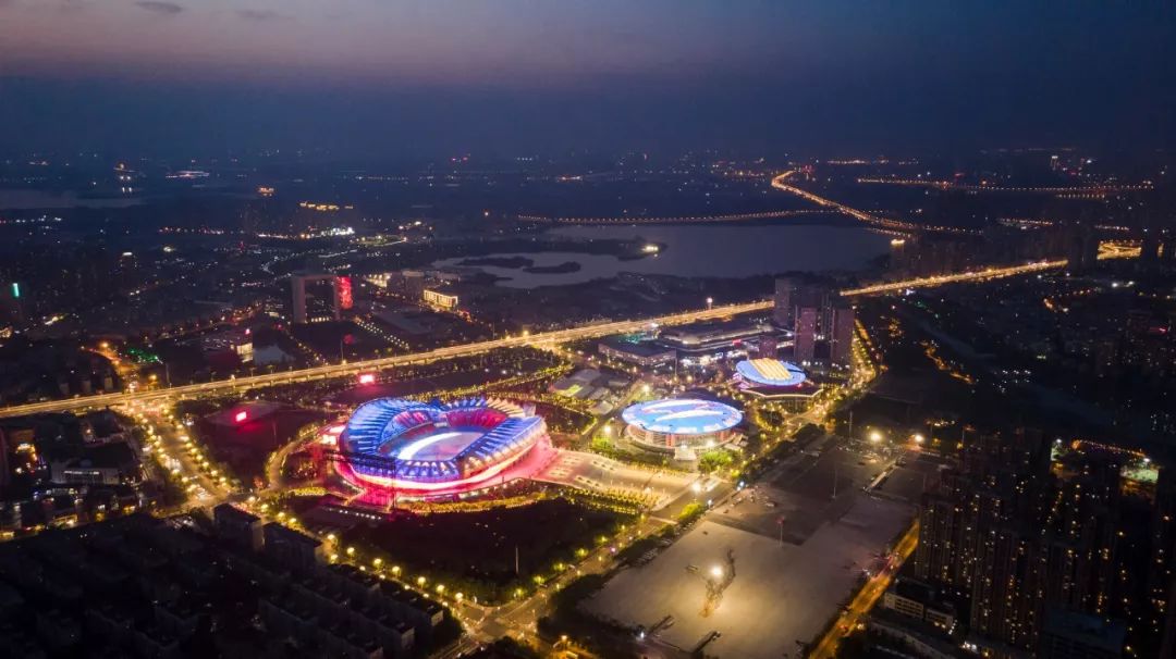 一只鸭子店,一只鸭卤味店武汉