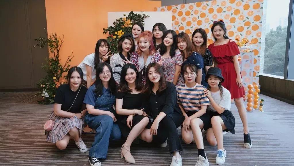 1岁就拥有百万衣橱！？这是人过的日子吗