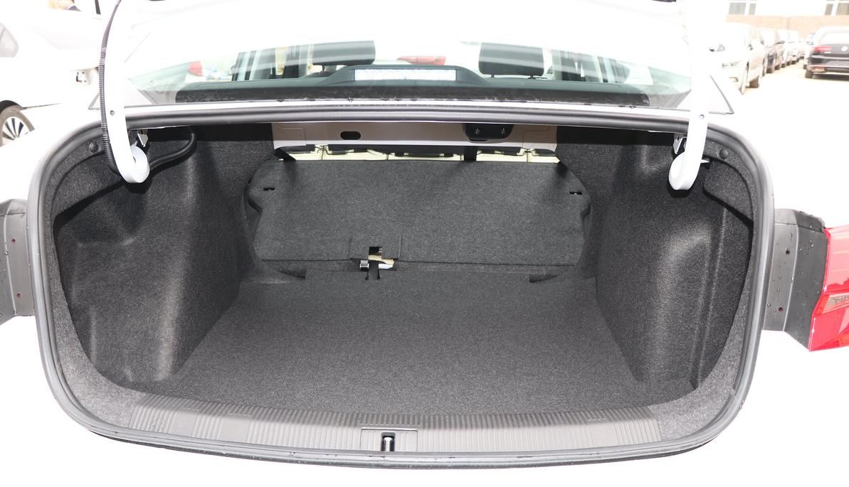 宝来6万多吗,大众宝来传奇卖8000可信么