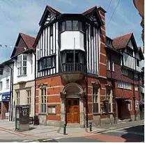 维多利亚女王为什么很有名,维多利亚女王是个怎样的人