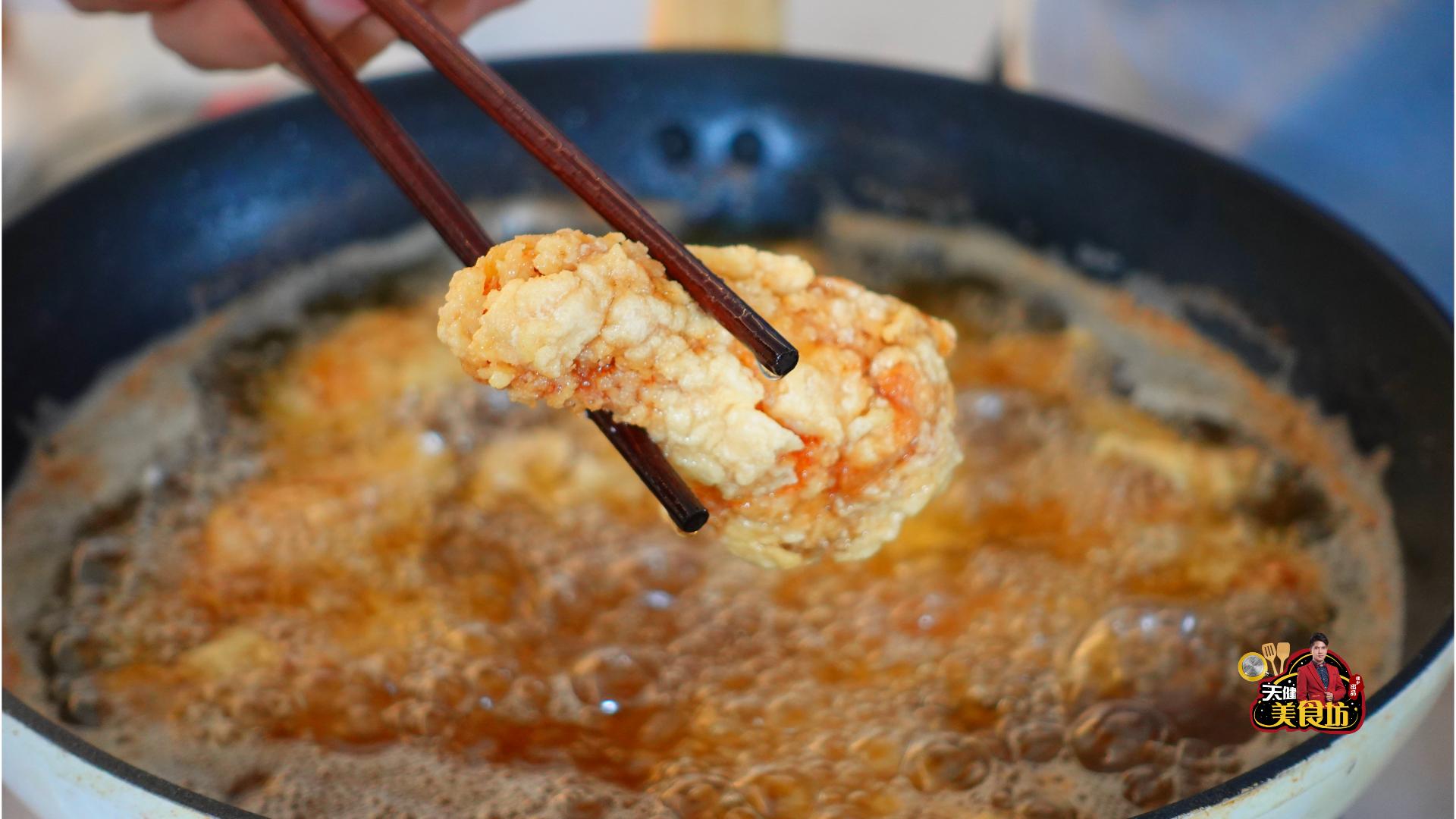 为什么外面卖的烤鸡腿特别嫩,为什么外边买的炸鸡腿有奶味