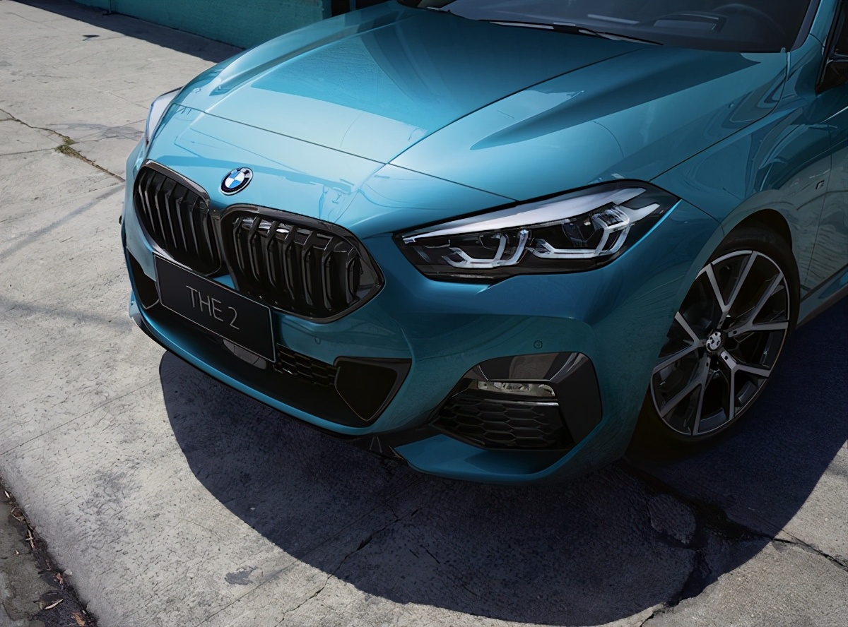 试驾宝马2系四门轿跑｜一辆前驱宝马还有没有后驱的操控灵魂？