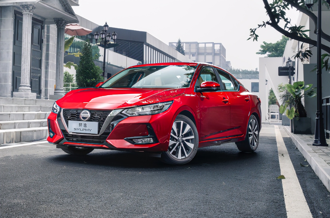 13万左右轩逸,卡罗拉轩逸英朗哪个性价比高