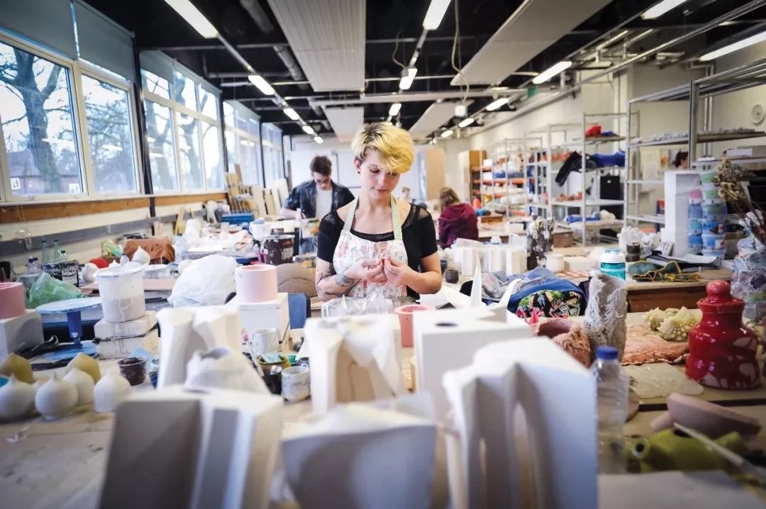 2020艺考：上海视觉艺术学院与上海对外经贸大学合作举办艺术本科