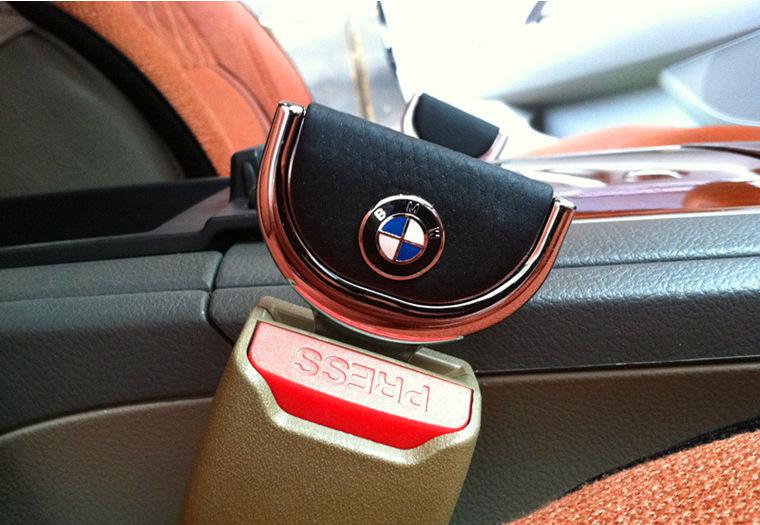 汽车上的装饰品安全吗,汽车装饰有哪些危险