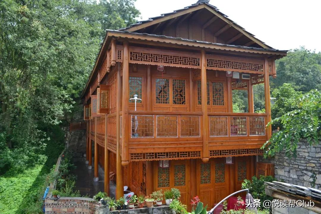 画家笔下的偏岩古镇,一位画家笔下的美丽乡愁