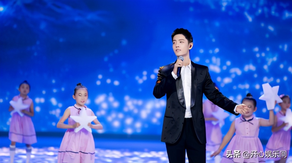 肖战重阳节晚会夜空中最亮的星,肖战重阳夜最亮的星完整版