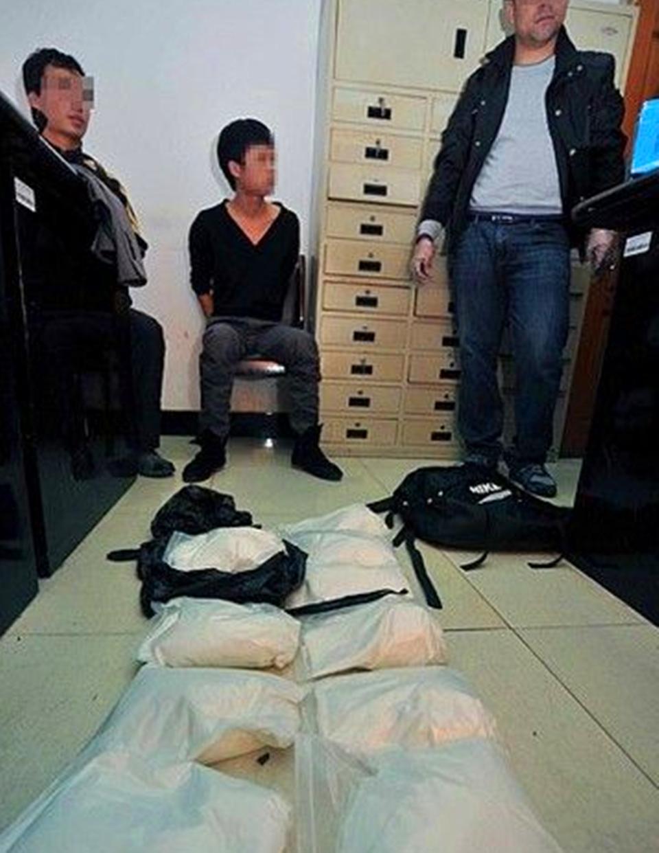 痴情女为情郎断送了性命,痴情女子为了爱人的未来甘愿入狱