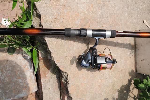 钓黑鱼妙招,钓黑鱼最好的办法视频