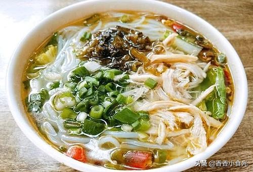 小锅米线的做法和配料视频,鸡汤米线的正宗做法和配方