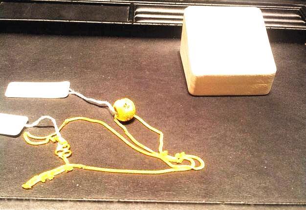 婆婆送儿媳项链怎么发朋友圈,儿媳送婆婆项链怎么发朋友圈