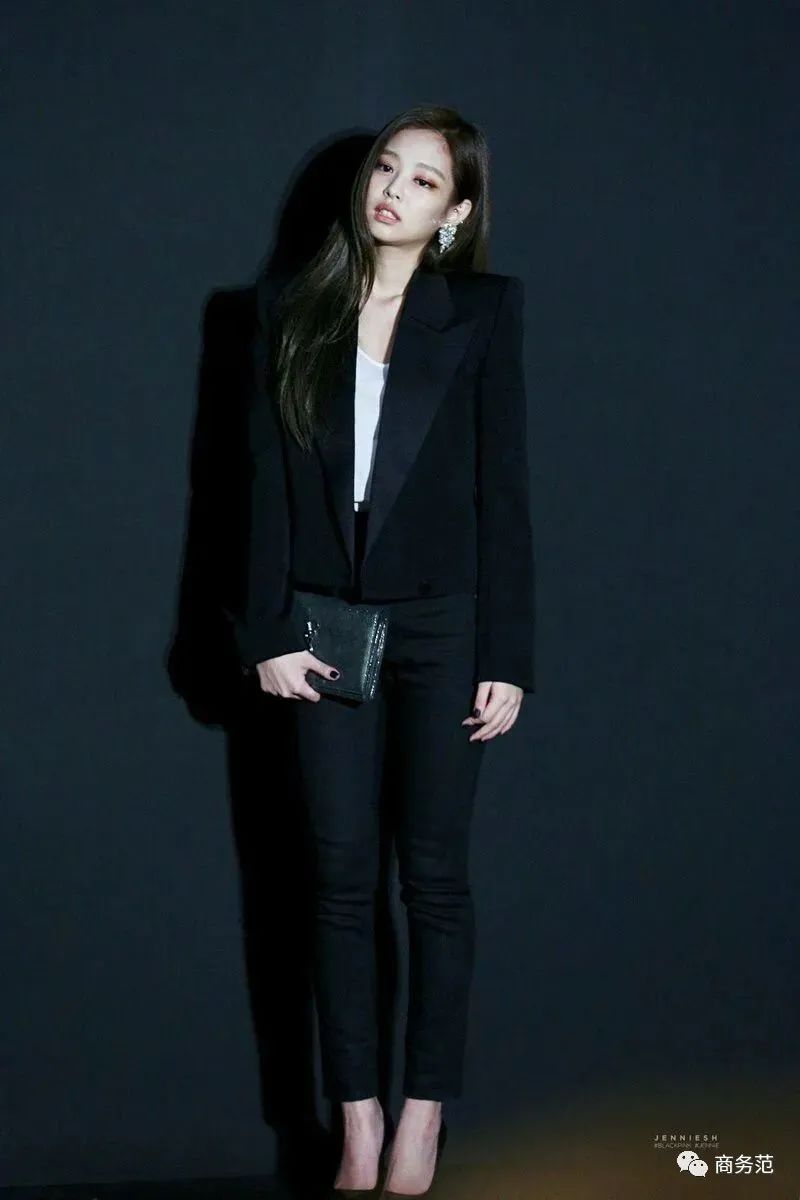 权志龙和jennie约会穿什么鞋,权志龙与jennie的穿搭