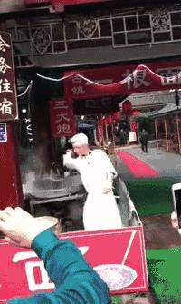 还有这种操作配图,还有这种骚操作