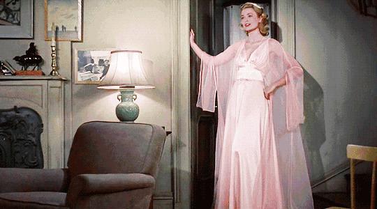 夏季时髦连衣真丝裙,真丝裙怎么穿才能既洋气又时髦