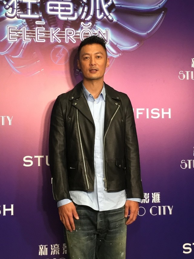 余文乐穿搭春娇与志明,春娇与志明余文乐戴的什么表