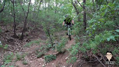不是真空胎可以用补胎液吗,非真空胎胎压