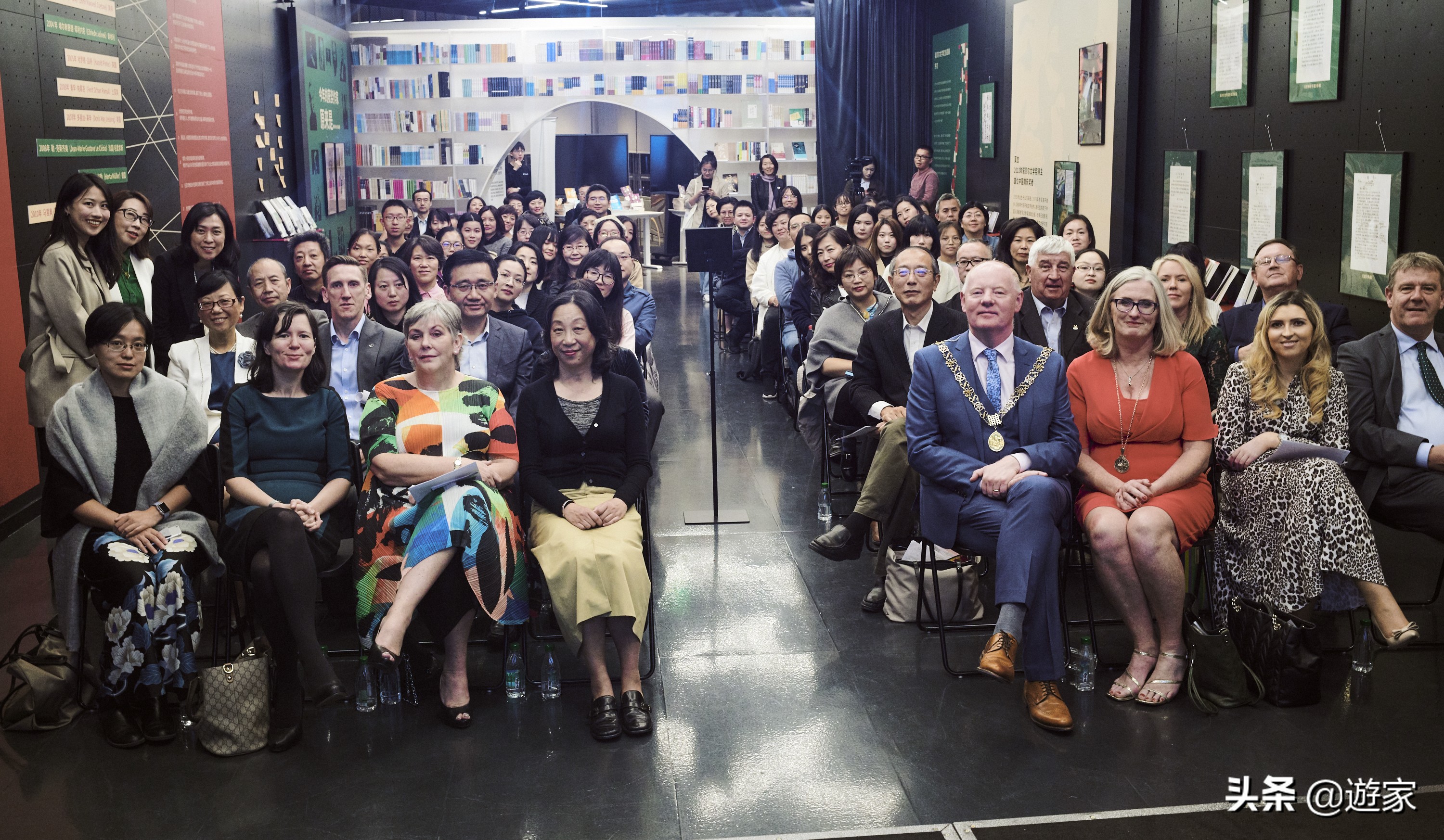 站在云端的书店，品读《驰想日》，遥想爱尔兰旅途