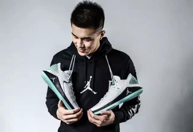 郭艾伦东契奇片段,东契奇穿aj34郭艾伦