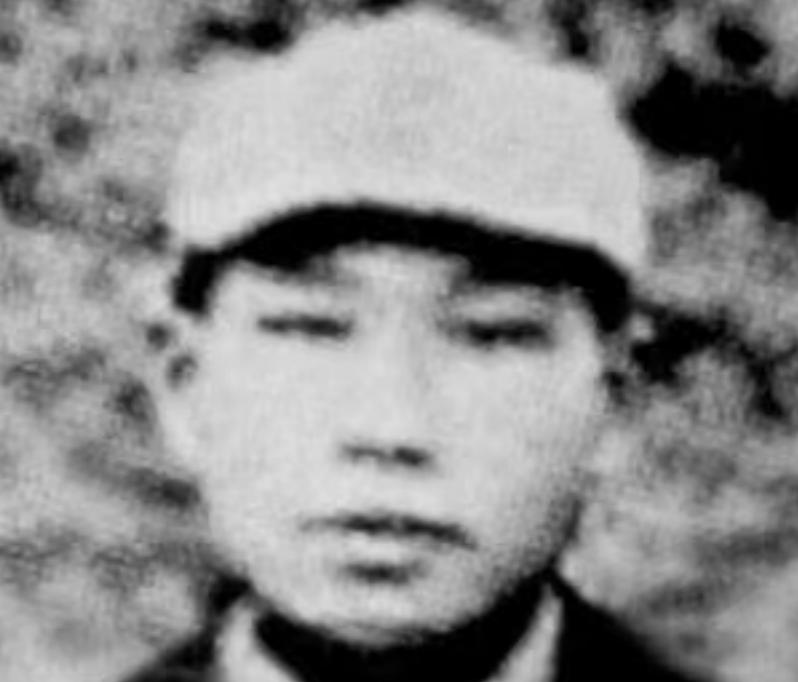 1937年,一位红军旅长连开2枪杀害16岁女友,毛主席含泪写下批示