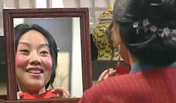 娇韵诗双萃精华眼霜热巴,迪丽热巴娇韵诗双萃使用方法