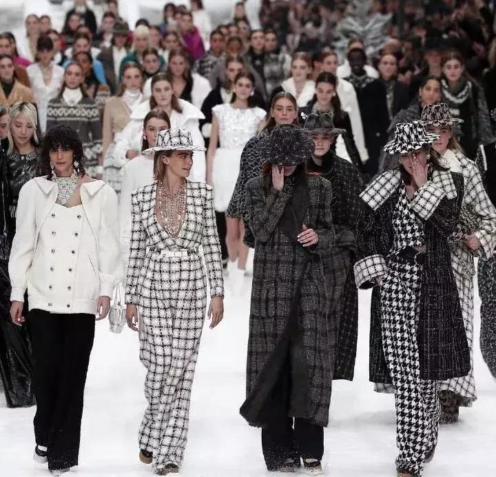 别哭汪峰歌曲,别哭英文歌曲