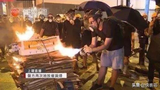 侠客岛：对待激进分子，香港警察过于“软弱”了吗？