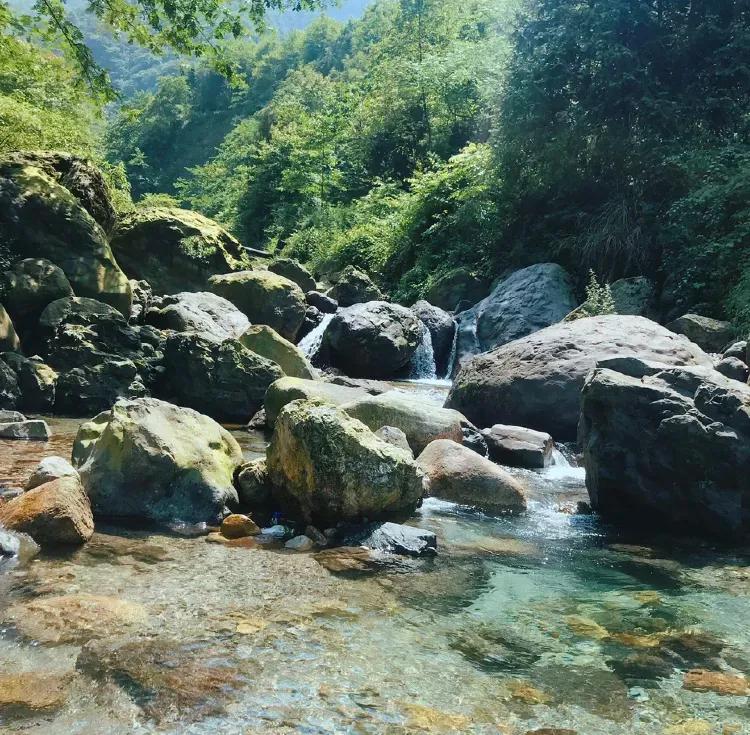 成都周边凉快又可以耍水的地方,成都周边哪有耍水的地方