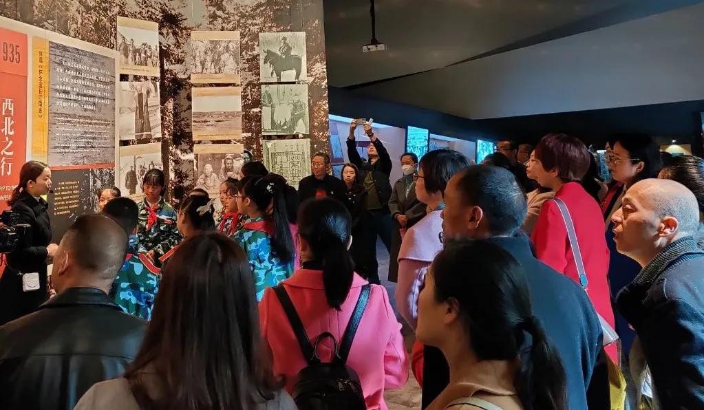 小小解说员方案,小小解说员怎么介绍自己的学校