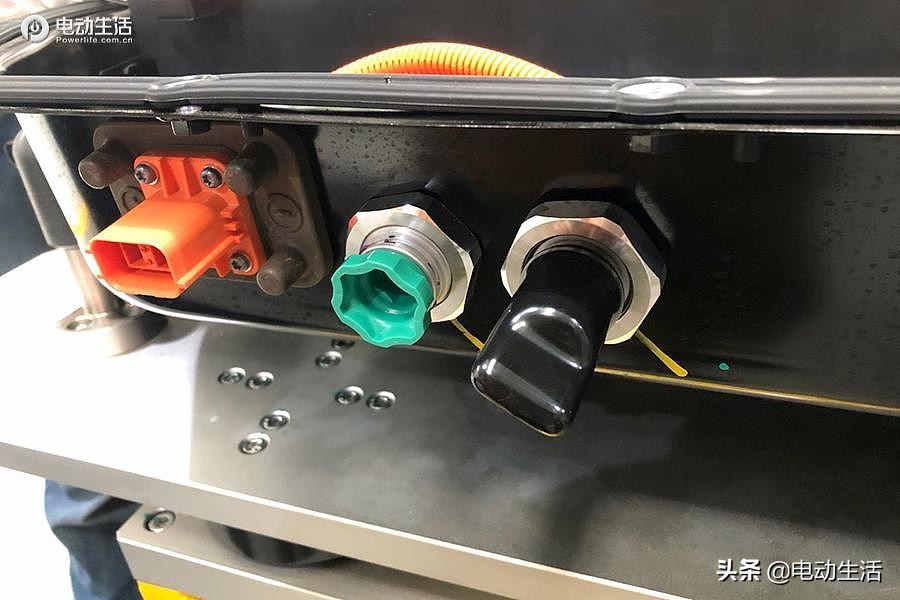 微蓝7超级“芯“深度解析!LG电芯/智能温控/高安全性