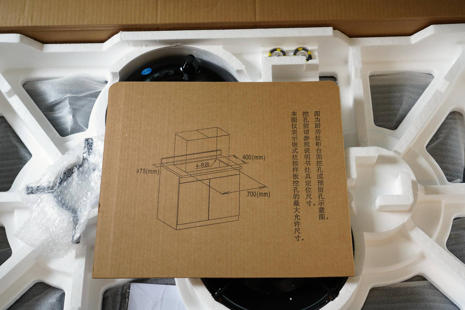 嵌入式燃气灶怎么防油污,嵌入式燃气灶如何选择炉头