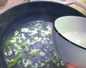 入口即化的滑溜肉片,外酥里嫩的糖醋里脊简单易学