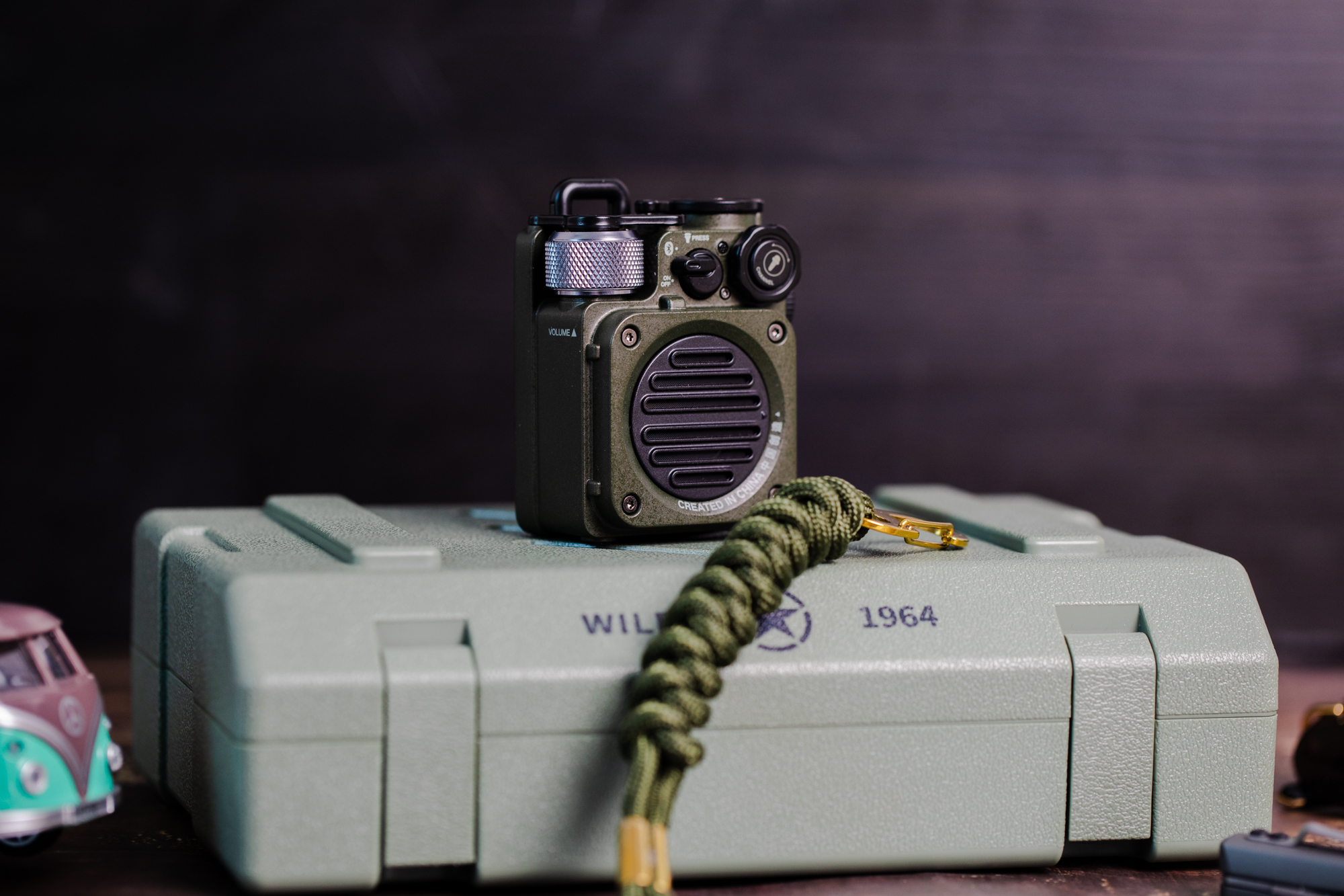 猫王音箱都是“硬菜”!全金属机身半斤重,带它跳广场舞得多带劲