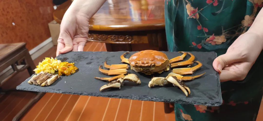 玩物得志独家直播阳澄湖开湖,中秋“蟹”礼销售突破500万