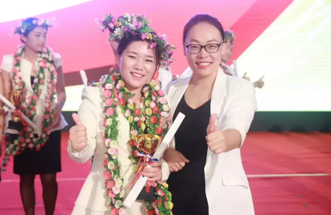 以梦为马不负韶华中考誓师大会,以梦为马不负韶华动员大会