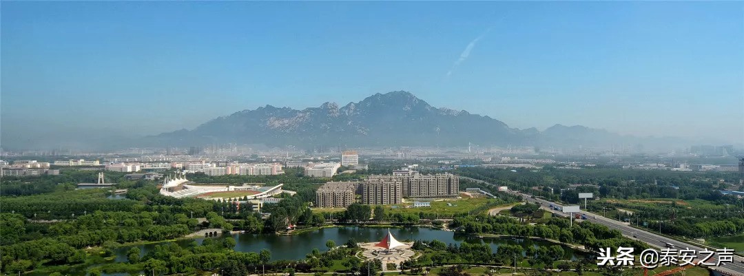 澶т紬鏃ユ姤绮惧僵鏂囩珷,澶т紬鍒涙柊涓囦紬鍒涗笟鎶ラ亾