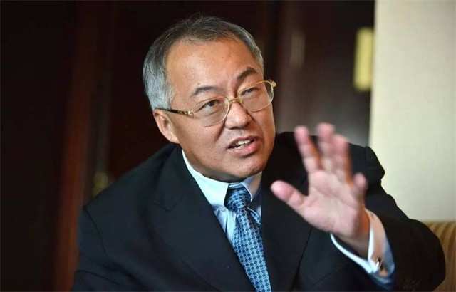 *咸平郎**：从“郎监管”到“江左霉郎”，一个经济学家的走红与坠落