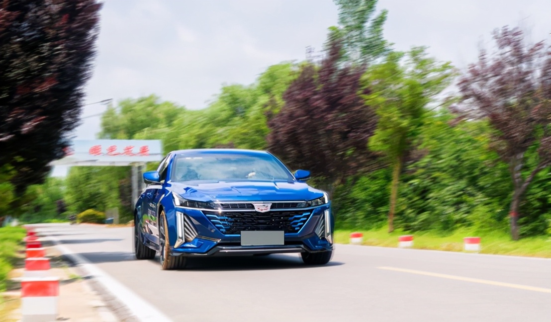 二手车推荐凯迪拉克吗,二手车保值率低值得推荐