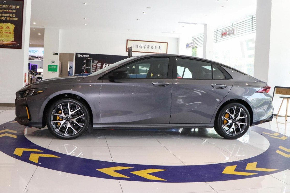 这几款运动轿车售价15万7秒破百,20万动力强加速快的四驱suv