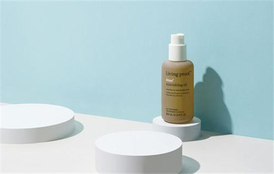 化妆卡粉浮粉不服帖怎么办,男生化妆怎么避免卡粉