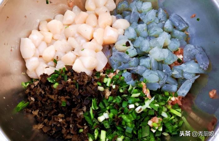 三鲜饺子馅怎么调鲜嫩多汁,三鲜馅饺子怎么调馅多汁