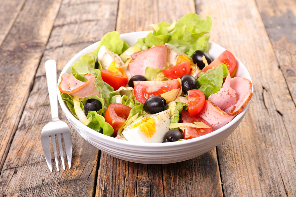 肚腩太大怎么减？戒掉2个恶习，坚持2个减腹方法，有效减低腰围